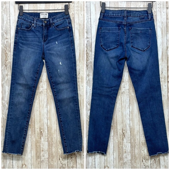 Nancy Rose Mia Ankle Fray Skinny Jeans [303] - Picture 3 of 10